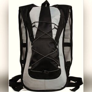 🏷️ 3 for $10 - NWOT- Black and Gray Travel Backpack